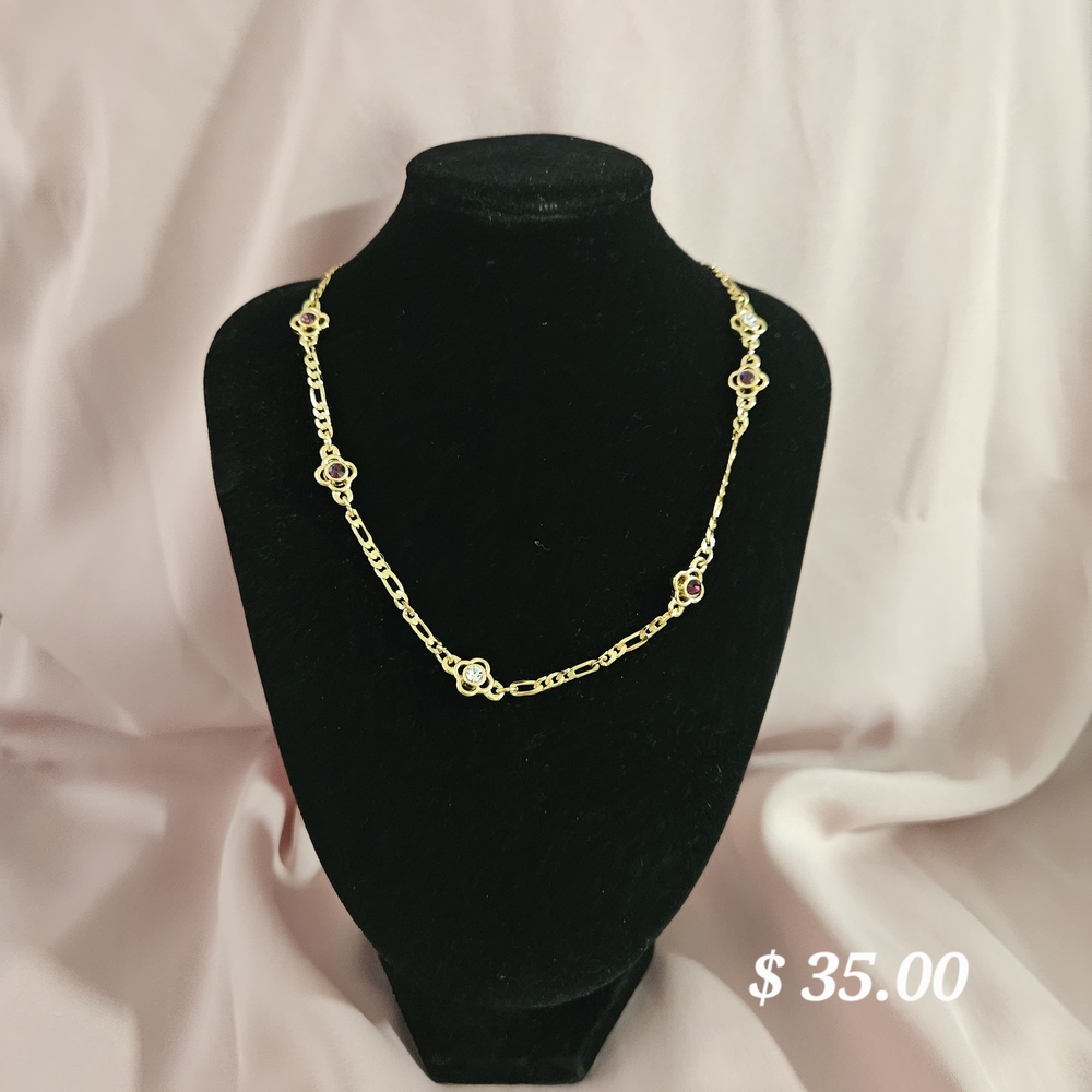 Elegant Gold Chain Necklace with Red Accents